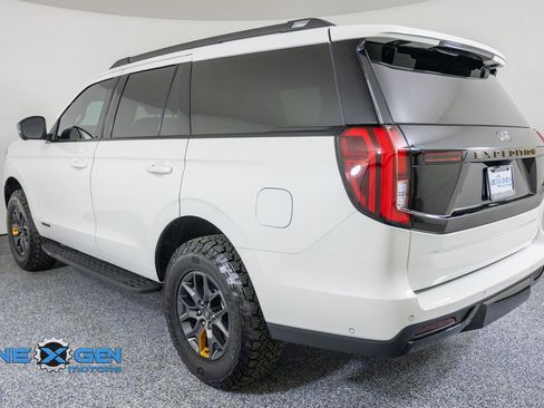 Used 2025 Ford Expedition Tremor AWD/4WD image 5