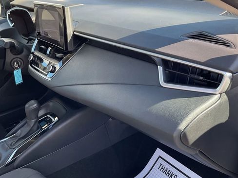 Used 2024 Toyota Corolla LE image 32