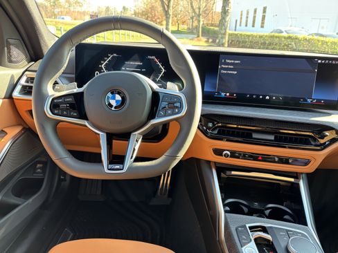 Used 2026 BMW 330i Sedan w/ M Sport Package image 19