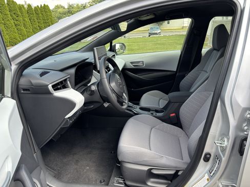 Certified 2026 Toyota Corolla SE w/ SE Premium Package FWD image 13
