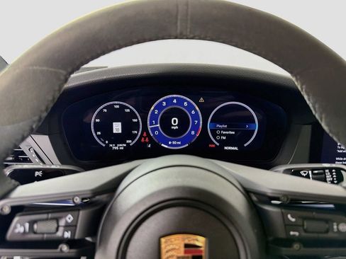 Certified 2025 Porsche 911 Carrera RWD image 18