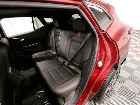 Used 2024 Chevrolet Trax RS w/ Sunroof Package image 25