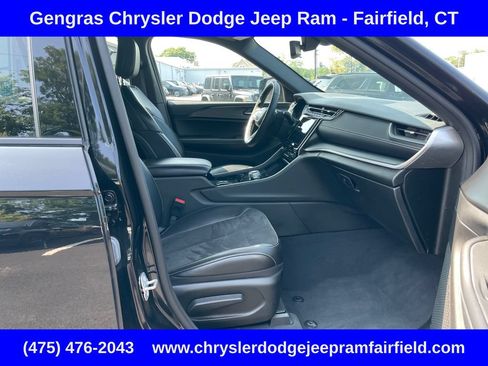 Certified 2023 Jeep Grand Cherokee Altitude AWD/4WD image 19