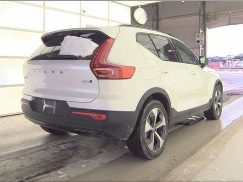 Certified 2025 Volvo XC40 B5 Plus image 14