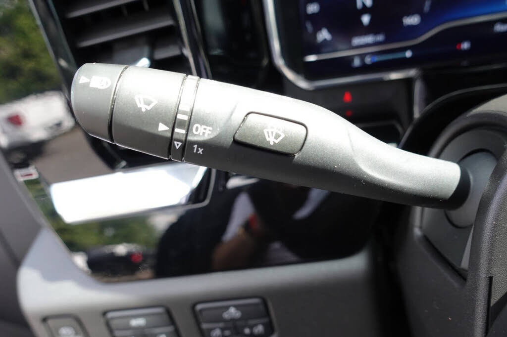 Used 2024 Chevrolet Silverado 1500 LT AWD/4WD image 52