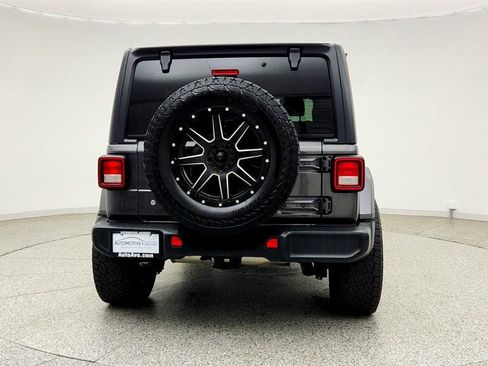 Used 2019 Jeep Wrangler Unlimited Sahara AWD/4WD image 6