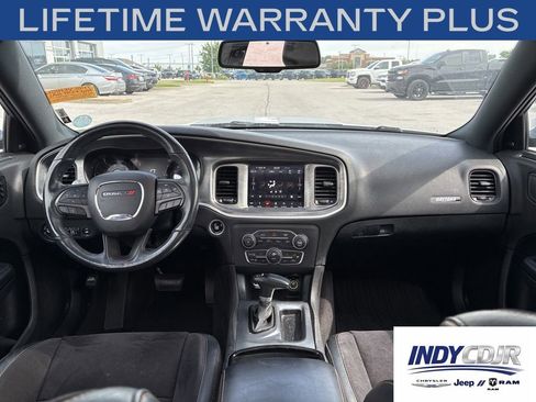 Used 2018 Dodge Charger R/T RWD image 10
