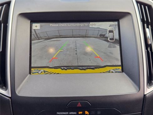 Used 2019 Ford Edge SEL w/ Equipment Group 201A FWD image 16