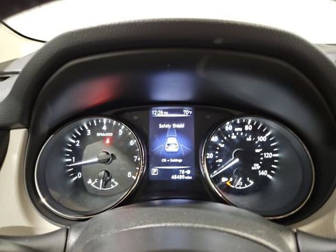 Used 2018 Nissan Rogue Sport SV w/ SV Technology Package image 19