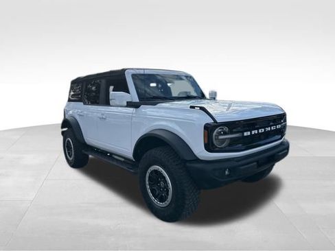 Used 2021 Ford Bronco Outer Banks w/ Sasquatch Package image 9