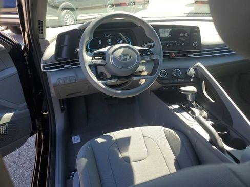 New 2026 Hyundai Elantra SE image 10