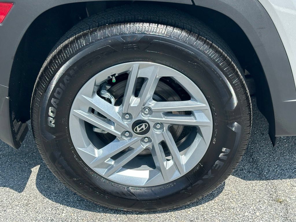 Used 2026 Hyundai Tucson SE FWD image 9