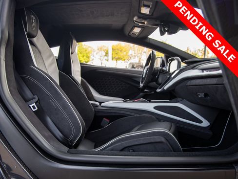 Used 2024 Lamborghini Revuelto image 47