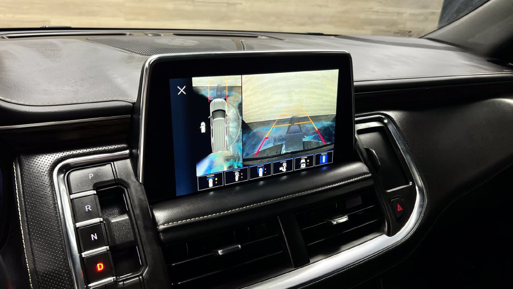 Used 2024 Chevrolet Tahoe Premier AWD/4WD image 11