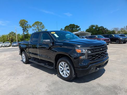 Used 2025 Chevrolet Silverado 1500 Custom RWD image 2