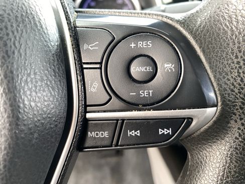 Used 2022 Toyota Camry LE FWD image 28