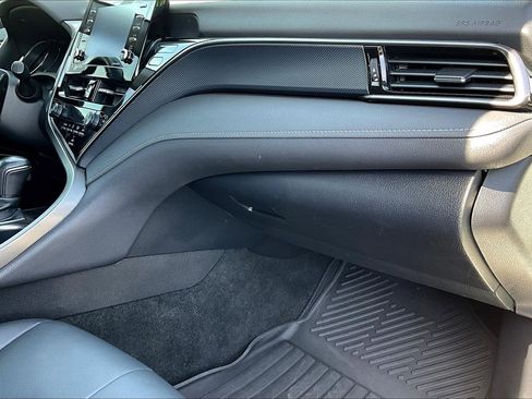 Used 2022 Toyota Camry SE w/ Convenience Package image 26