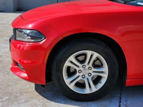 Used 2022 Dodge Charger SXT RWD image 9