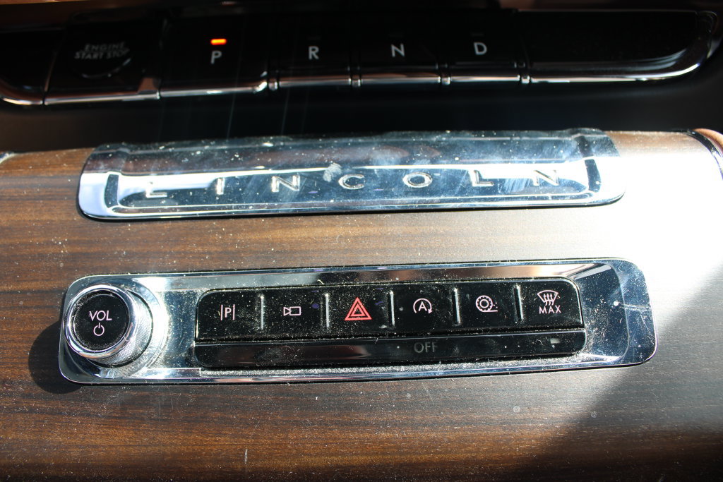 Used 2025 Lincoln Aviator Reserve w/ Luxury Package RWD image 31