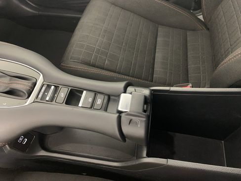 Used 2025 Honda HR-V Sport image 29