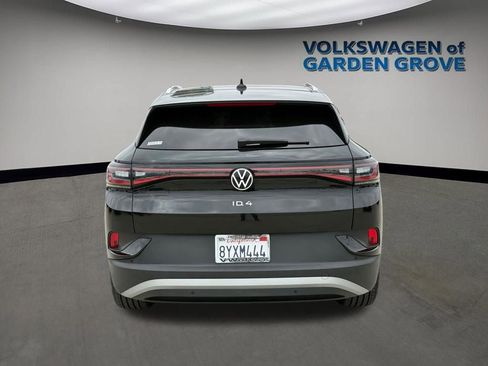 Certified 2021 Volkswagen ID.4 Pro S w/ Gradient Package RWD image 6
