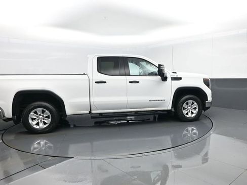 Used 2023 GMC Sierra 1500 Pro w/ Pro Value Package AWD/4WD image 4