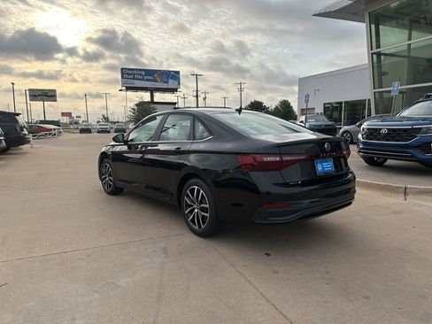 New 2026 Volkswagen Jetta SE FWD image 7