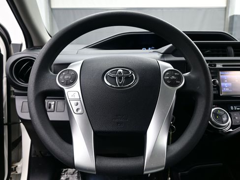 Used 2016 Toyota Prius C One image 19
