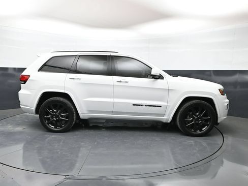 Used 2020 Jeep Grand Cherokee Altitude RWD image 29