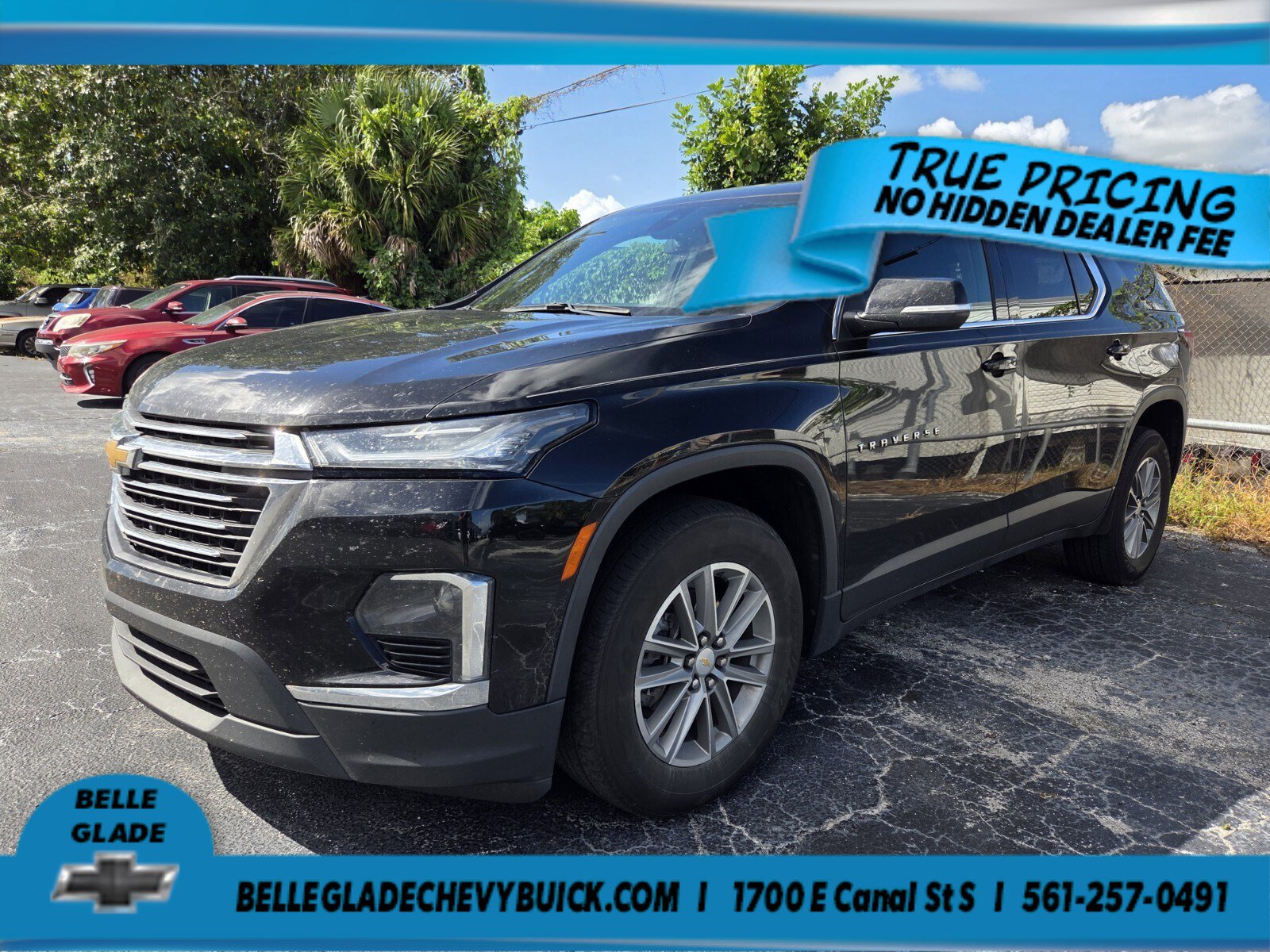 Used 2023 Chevrolet Traverse LT FWD image 1