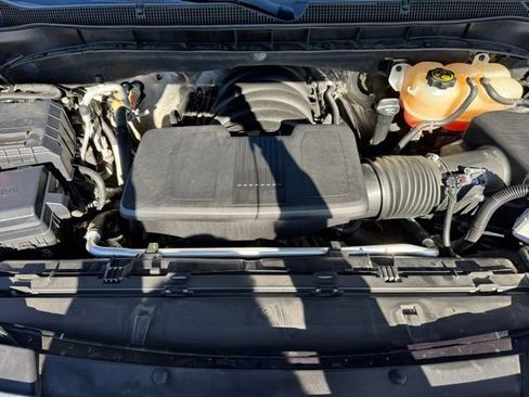 Used 2022 Chevrolet Tahoe Z71 w/ Z71 Off-Road Package image 28