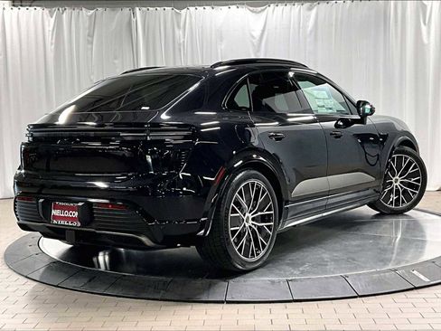 New 2026 Porsche Macan Turbo Electric AWD/4WD image 7
