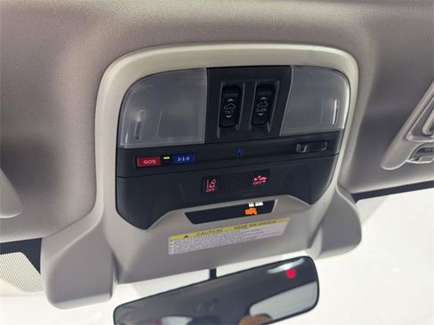 Used 2023 Subaru Crosstrek 2.5i Limited w/ Moonroof Package image 25