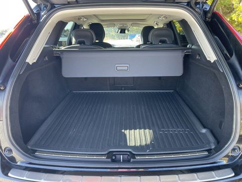 Used 2023 Volvo XC60 B5 Plus w/ Protection Package Premier image 34