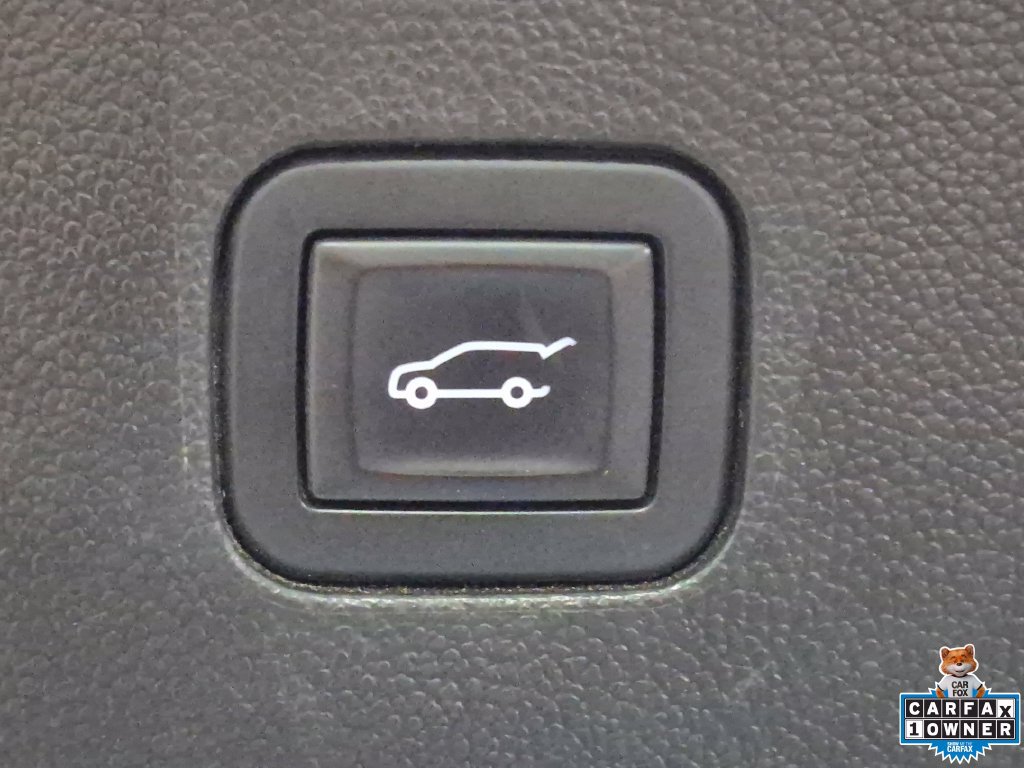 Used 2019 Buick Enclave Essence AWD/4WD image 30