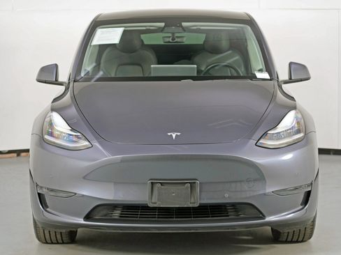 Used 2020 Tesla Model Y Long Range image 47