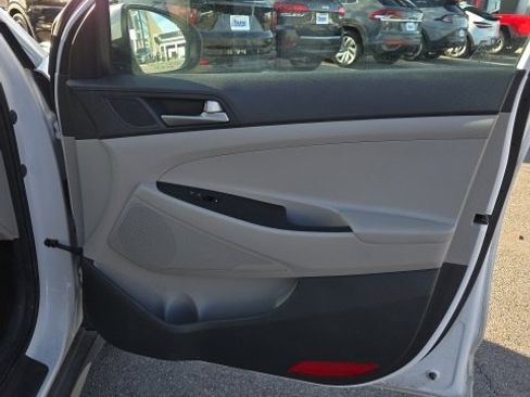 Used 2018 Hyundai Tucson SEL image 26