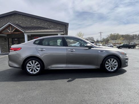 Used 2016 Kia Optima EX w/ Premium Package FWD image 26