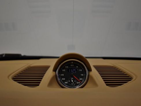 Used 2017 Porsche 911 Carrera 4S AWD/4WD image 19