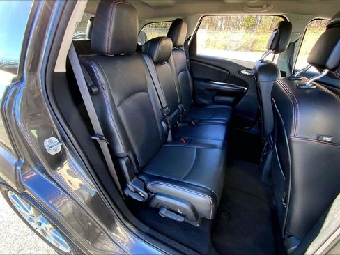Used 2019 Dodge Journey GT image 23