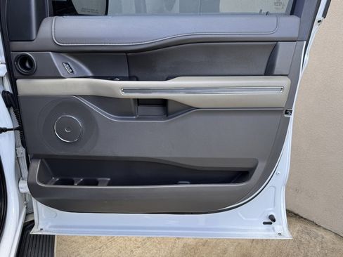 Used 2019 Ford Expedition XLT w/ Equipment Group 202A image 17