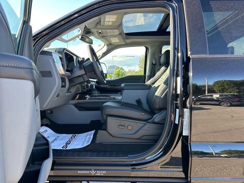New 2026 Ford F250 XLT w/ XLT Premium Package image 9
