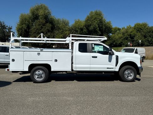 New 2025 Ford F350 XL w/ XL Chrome Package image 2