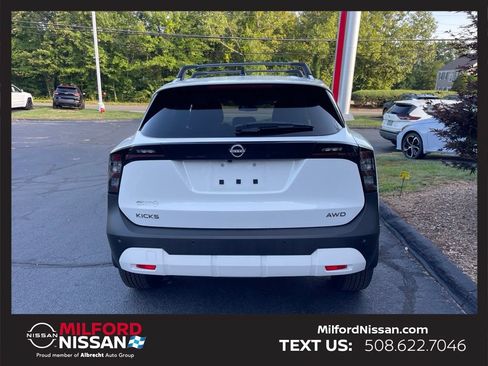 Used 2026 Nissan Kicks SV w/ Cold Weather Package AWD/4WD image 4