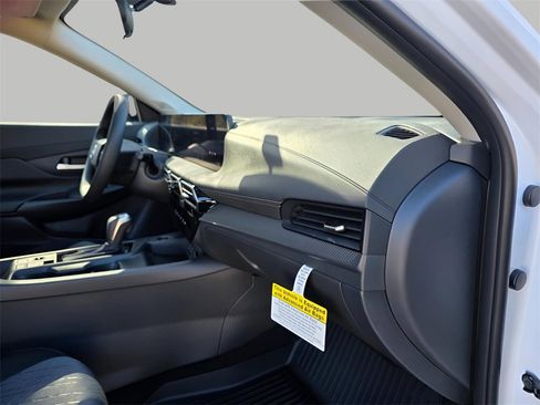 New 2026 Nissan Sentra SV image 10