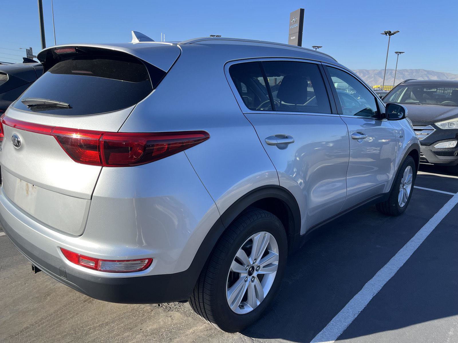 Used 2017 Kia Sportage LX w/ LX Popular Package AWD/4WD image 6