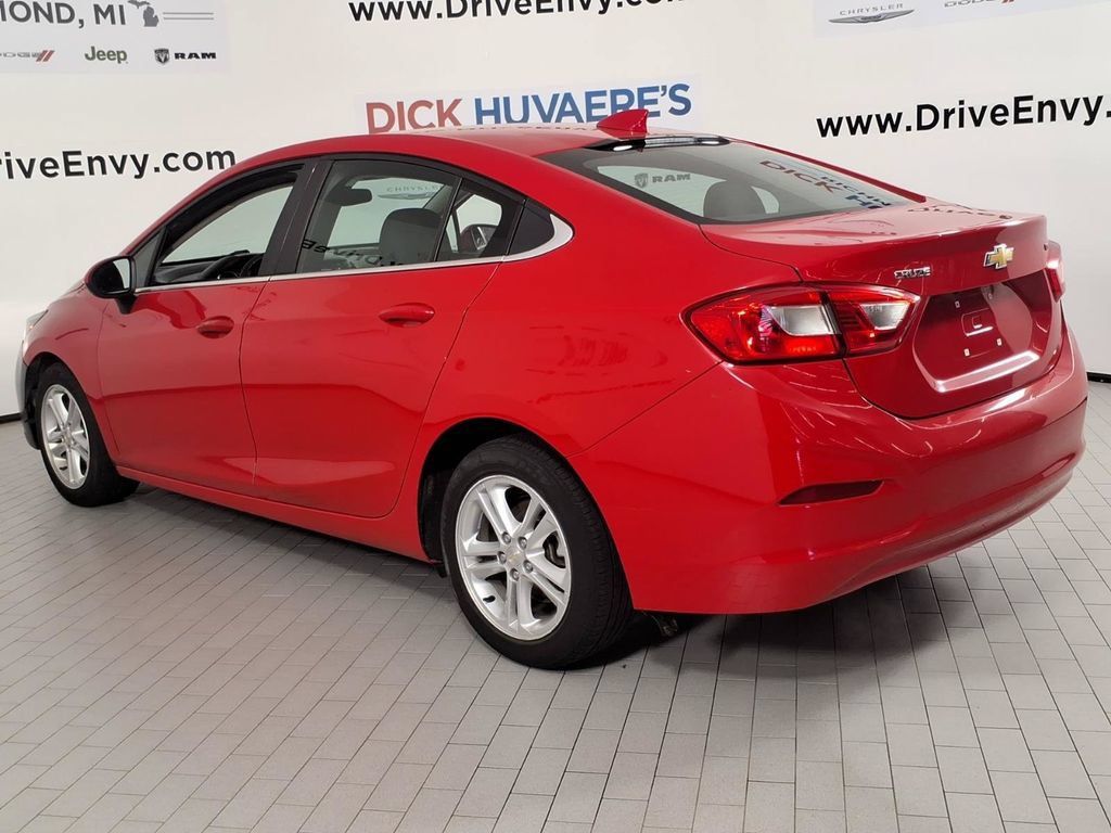 Used 2018 Chevrolet Cruze LT w/ LT Fleet Convenience Package FWD image 6