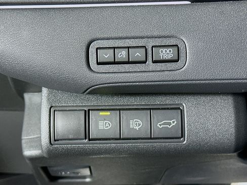 Used 2026 Toyota bZ AWD/4WD image 16
