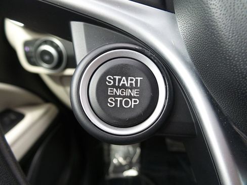 Used 2019 Alfa Romeo Stelvio RWD image 32