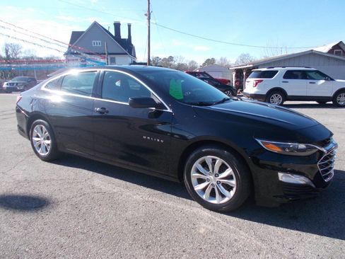 Used 2020 Chevrolet Malibu LT image 16